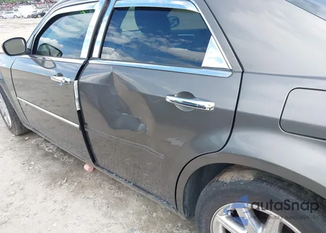 2008 Chrysler 300C Hemi z USA, uszkodzony, nr VIN 2C3KA63HX8H311148